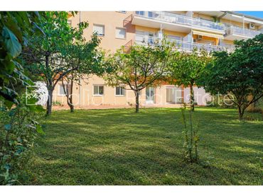 Appartamento con giardino in vendita a Calle Castell de Requesens