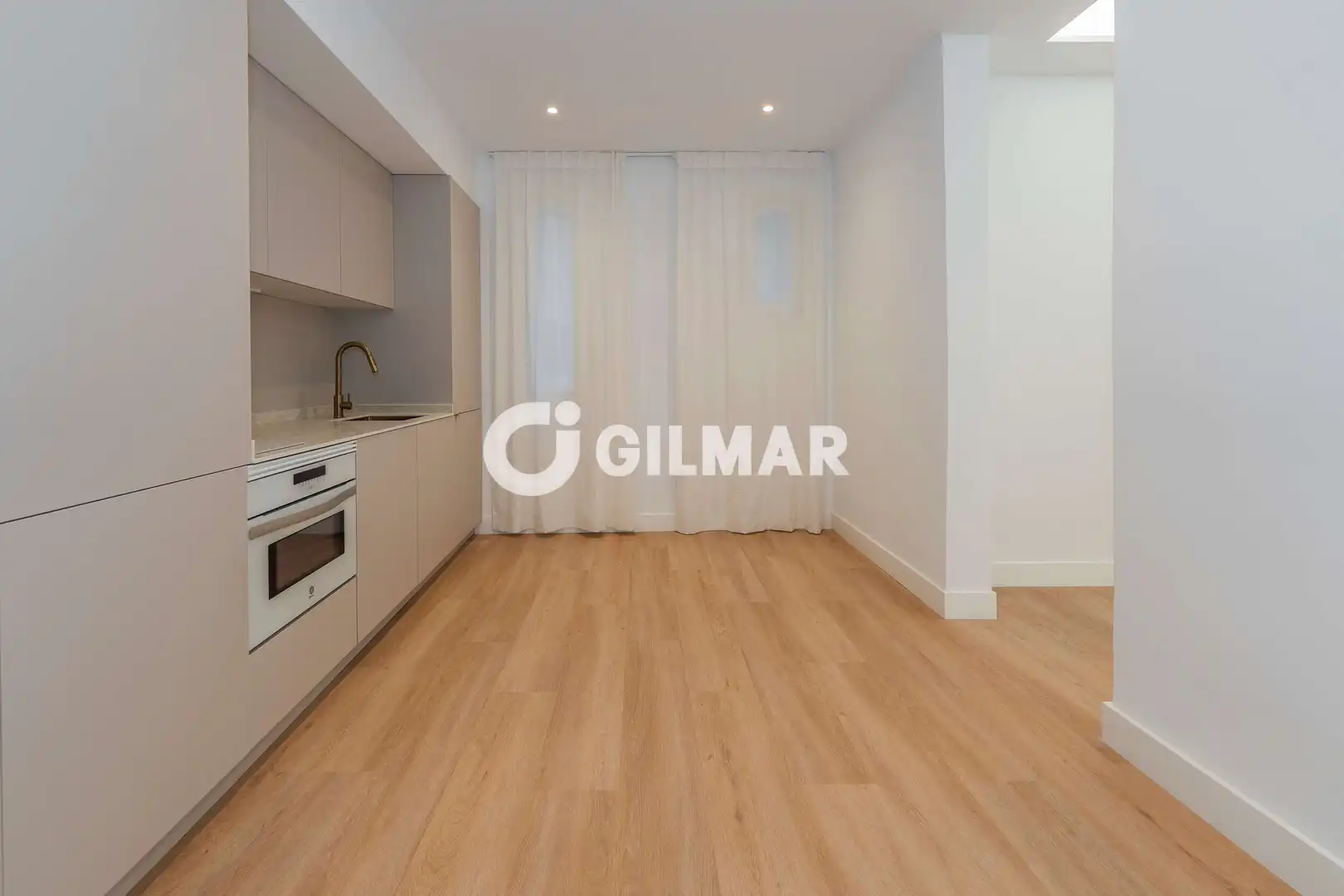 Habitación de Piso en venta en Madrid con Calefacción y Amueblado