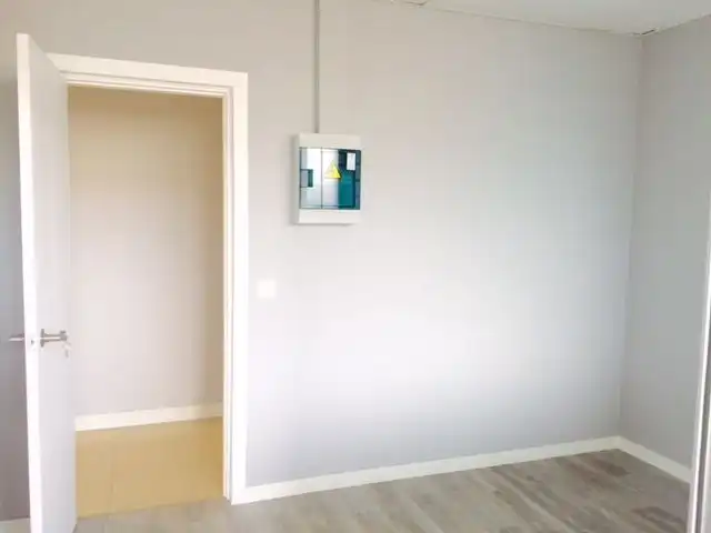 Schlafzimmer von Büro zur Miete in Coslada mit Klimaanlage, Heizung und Alarm