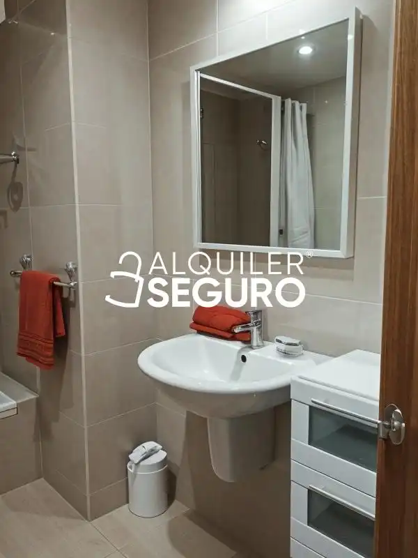 Piso de alquiler en Alcaravea , Saucar - Zarzuela