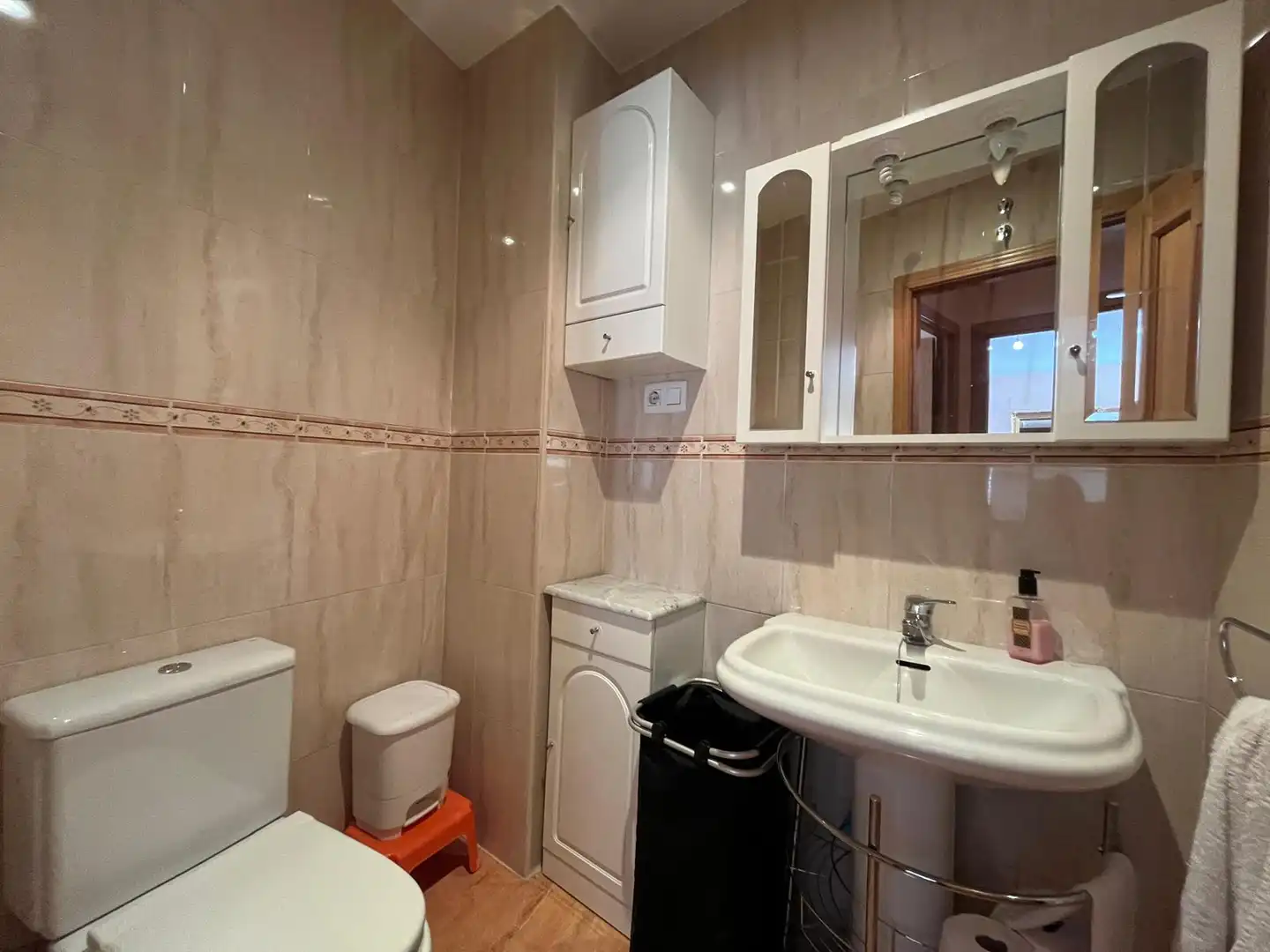 Badezimmer von Dachboden zum Verkauf in Villarrubia de los Ojos mit Klimaanlage, Heizung und Terrasse