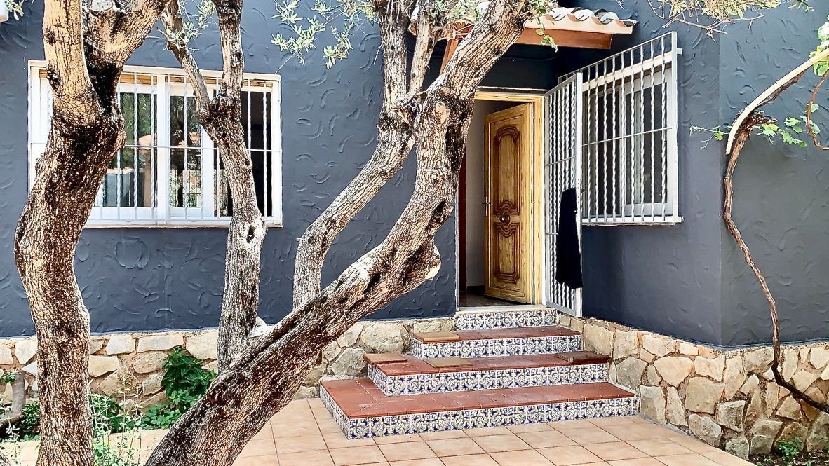 Vista exterior de Casa o xalet en venda en Dénia amb Aire condicionat, Jardí privat i Terrassa