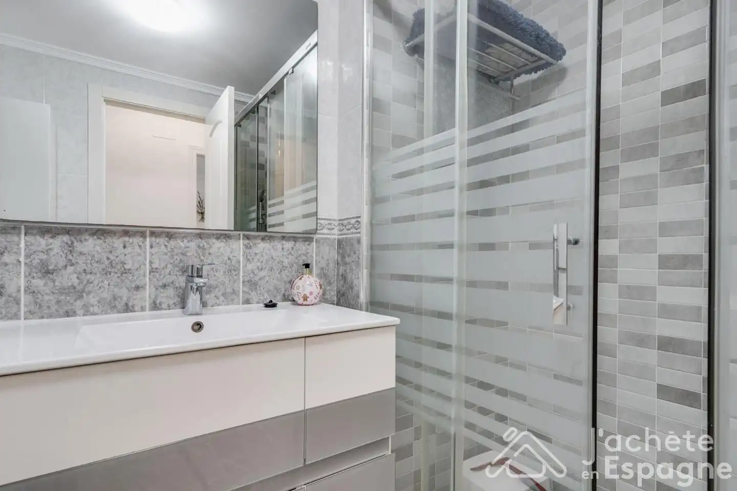 Bathroom of Apartments for sale in Cullera  with Air Conditioner, Terrace and Storage room