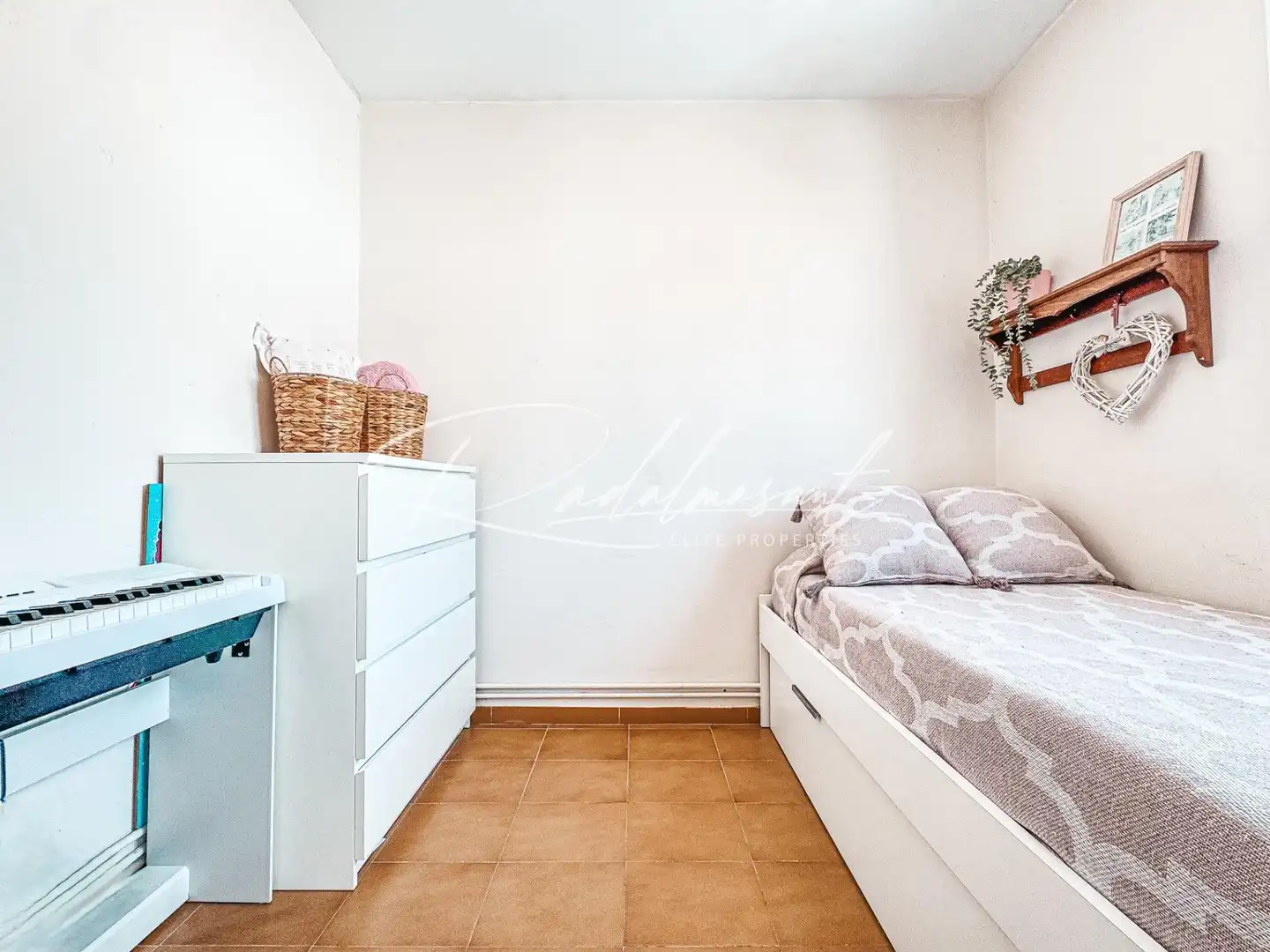Dormitori de Casa o xalet en venda en Tarragona amb Aire condicionat, Calefacció i Jardí privat