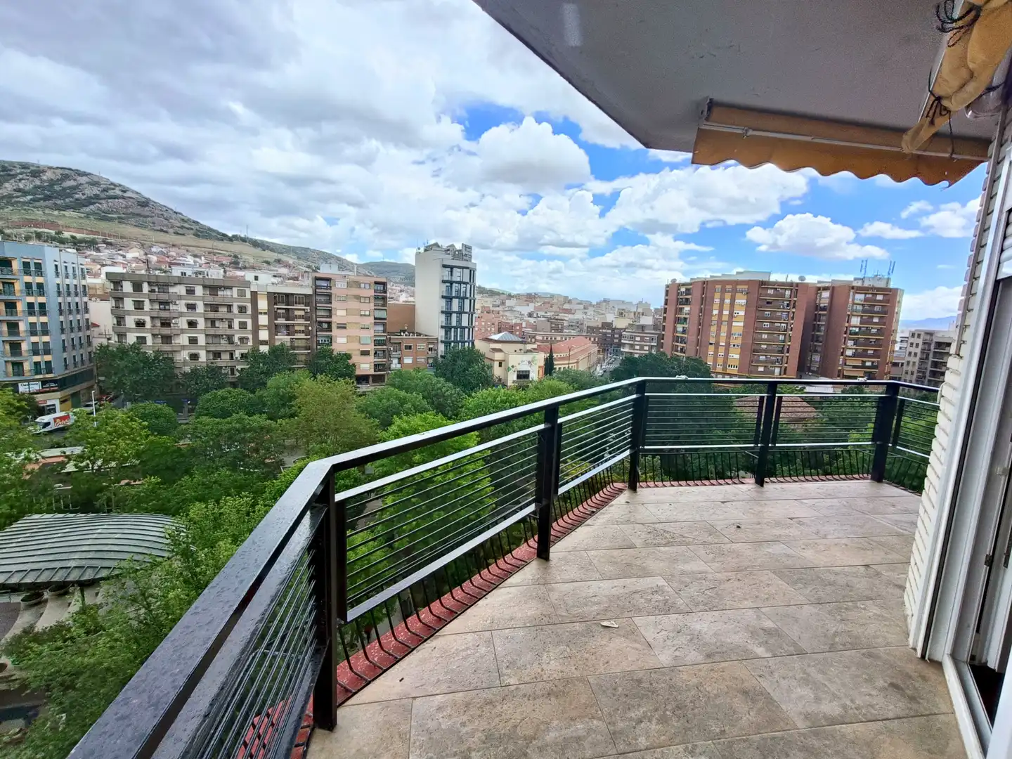 Terraza de Piso de alquiler en Puertollano con Aire acondicionado, Terraza y Amueblado