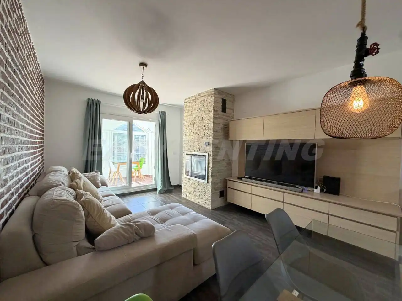 Sala de estar de Piso en venta en La Línea de la Concepción con Terraza, Amueblado y Alarma