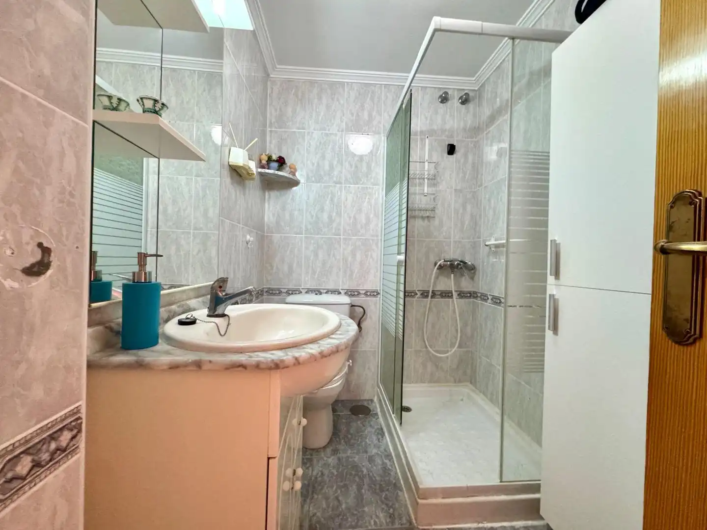 Bathroom of Flat for sale in El Campello  with Terrace and Balcony