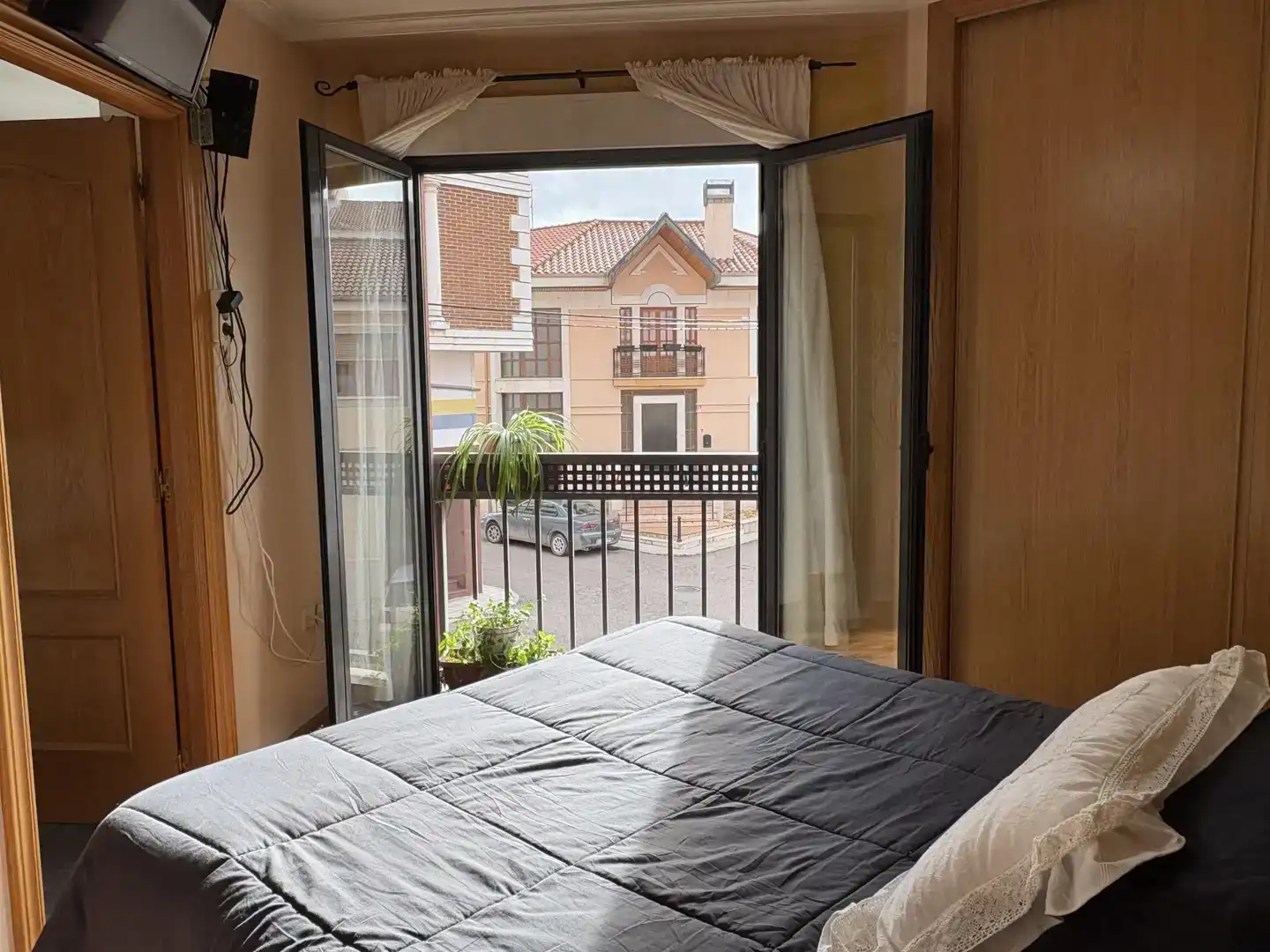 Habitación de Piso en venta en Cantalejo con Parquet, Amueblado y Balcón