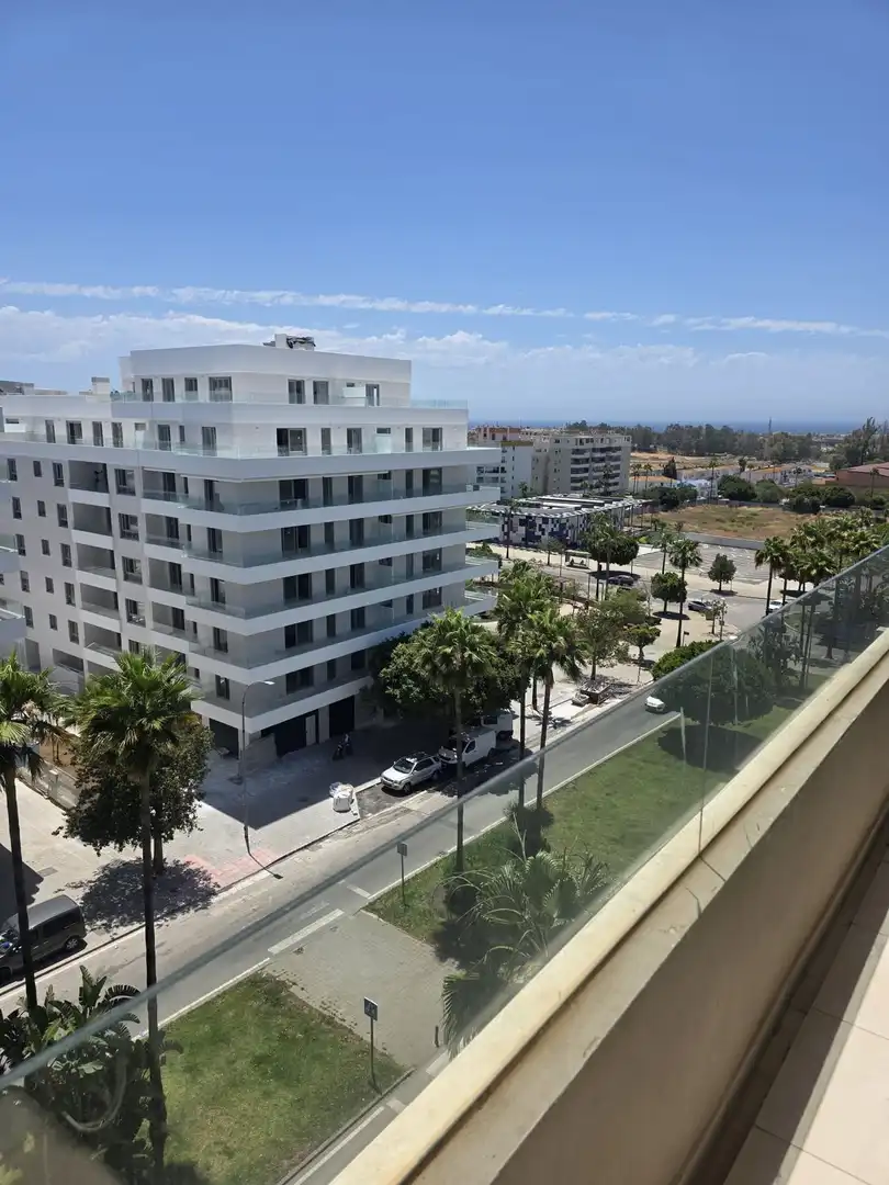 Vista exterior de Apartament en venda en Marbella amb Aire condicionat i Piscina comunitària