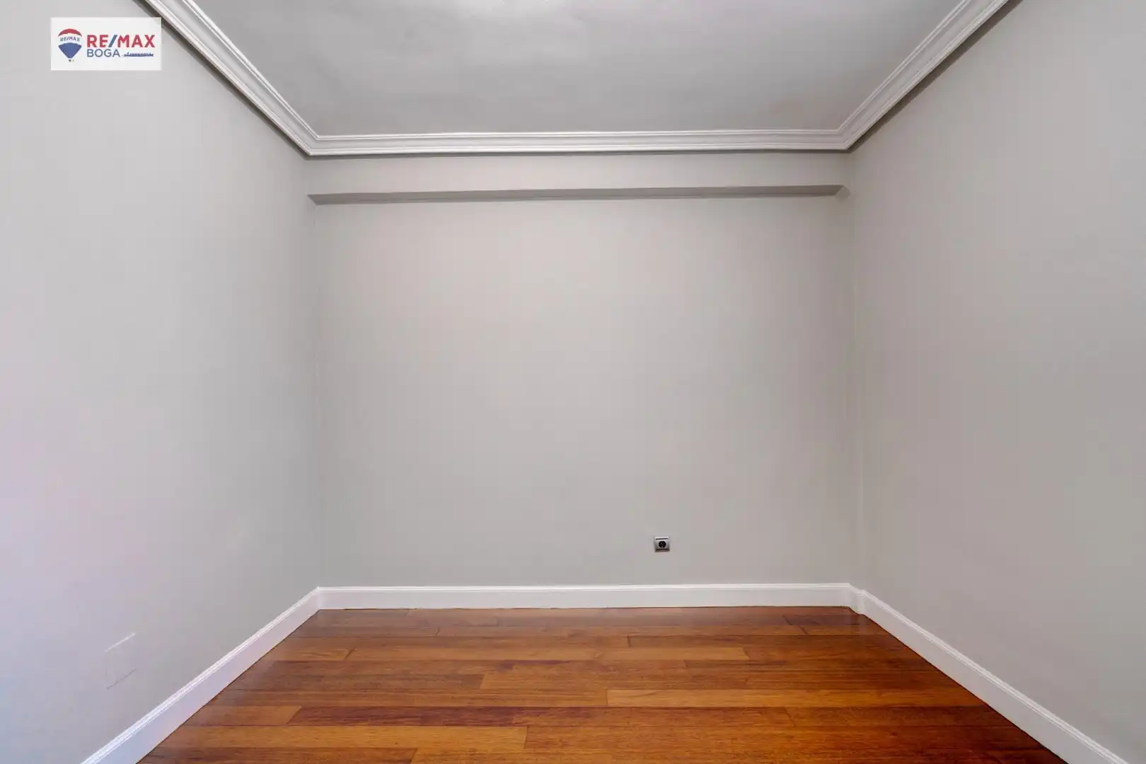 Schlafzimmer von Wohnung zum Verkauf in Zarautz mit Privatgarten