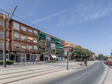 Local comercial en venda a Avenida Avenida Dr. López Cantanero Ballesteros 5
