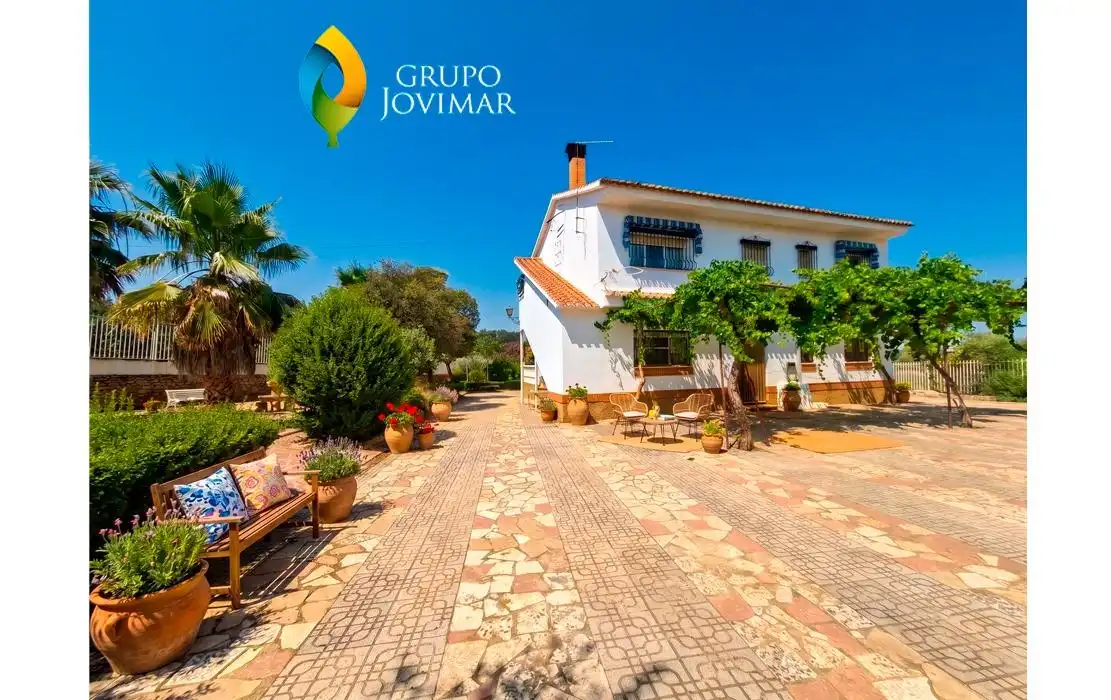 Jardín de Casa o chalet en venta en Guadix con Calefacción, Piscina y Amueblado