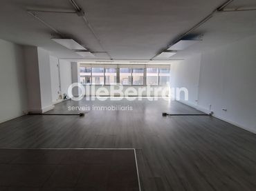 Büro mit Aufzug zur Miete in d'Àlaba