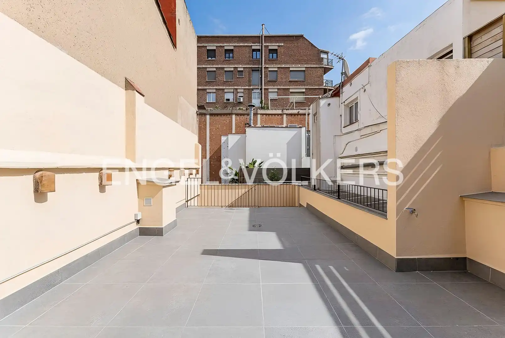 Terrassa de Casa adosada en venda en Barcelona amb Aire condicionat, Calefacció i Terrassa
