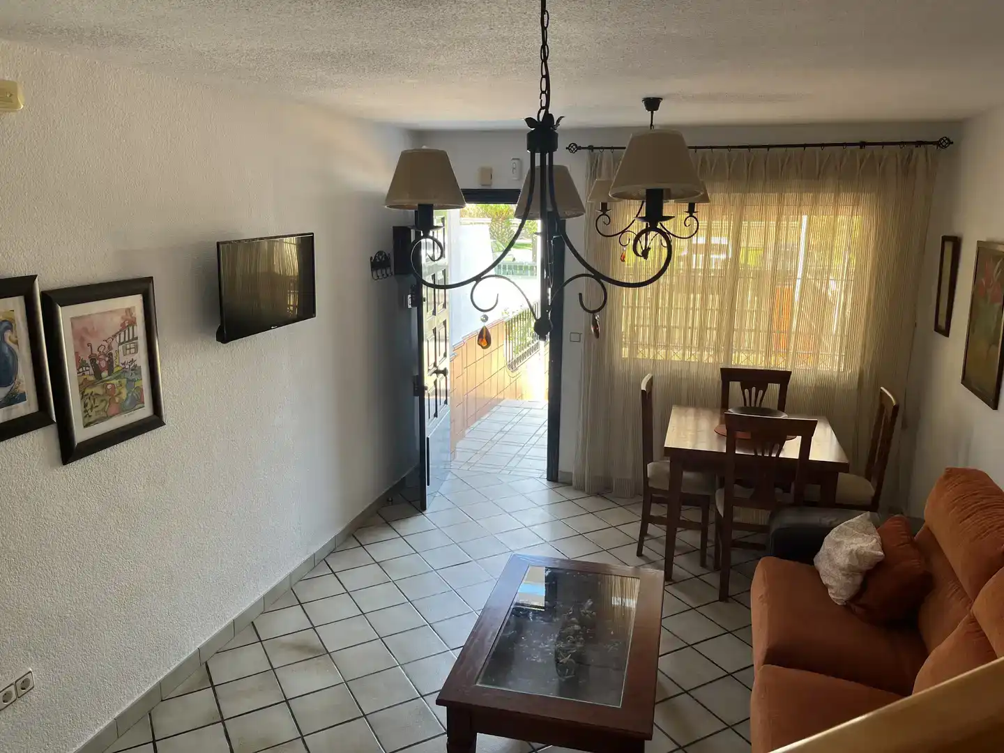 Sala de estar de Dúplex en venta en La Antilla con Balcón