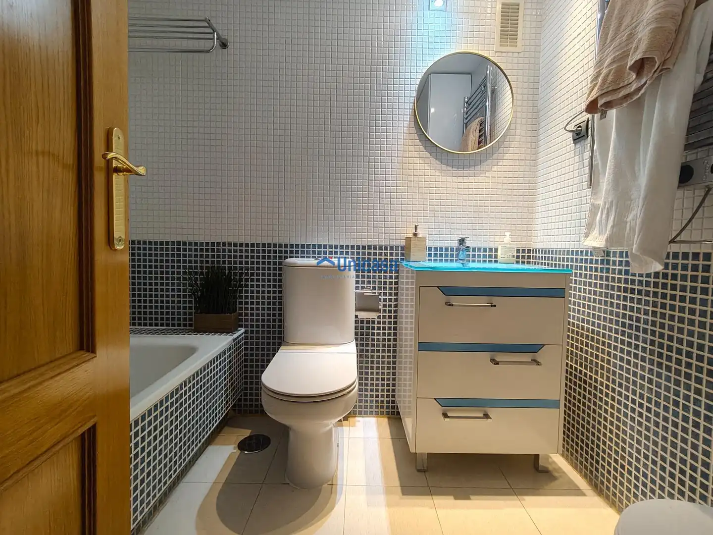 Bathroom of Flat for sale in Málaga  with Air Conditioner, Storage room and Furnished