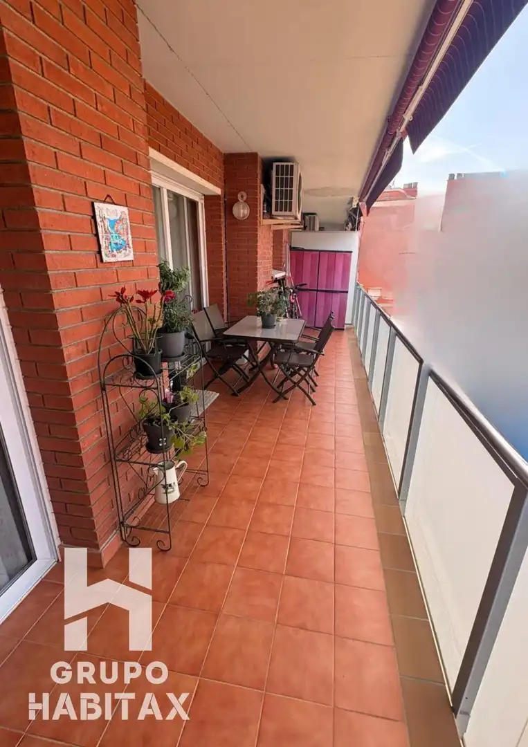 Dúplex en venta en Calle BARBERA DEL VALLES, Can Clos - Pinetons