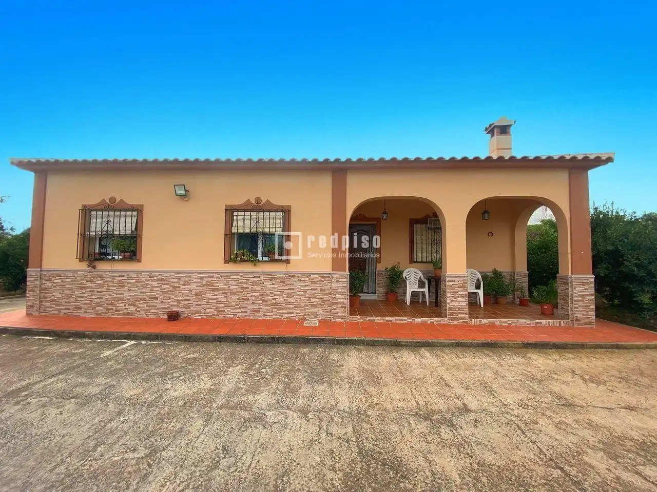Vista exterior de Casa o xalet en venda en Alhaurín El Grande amb Terrassa i Traster