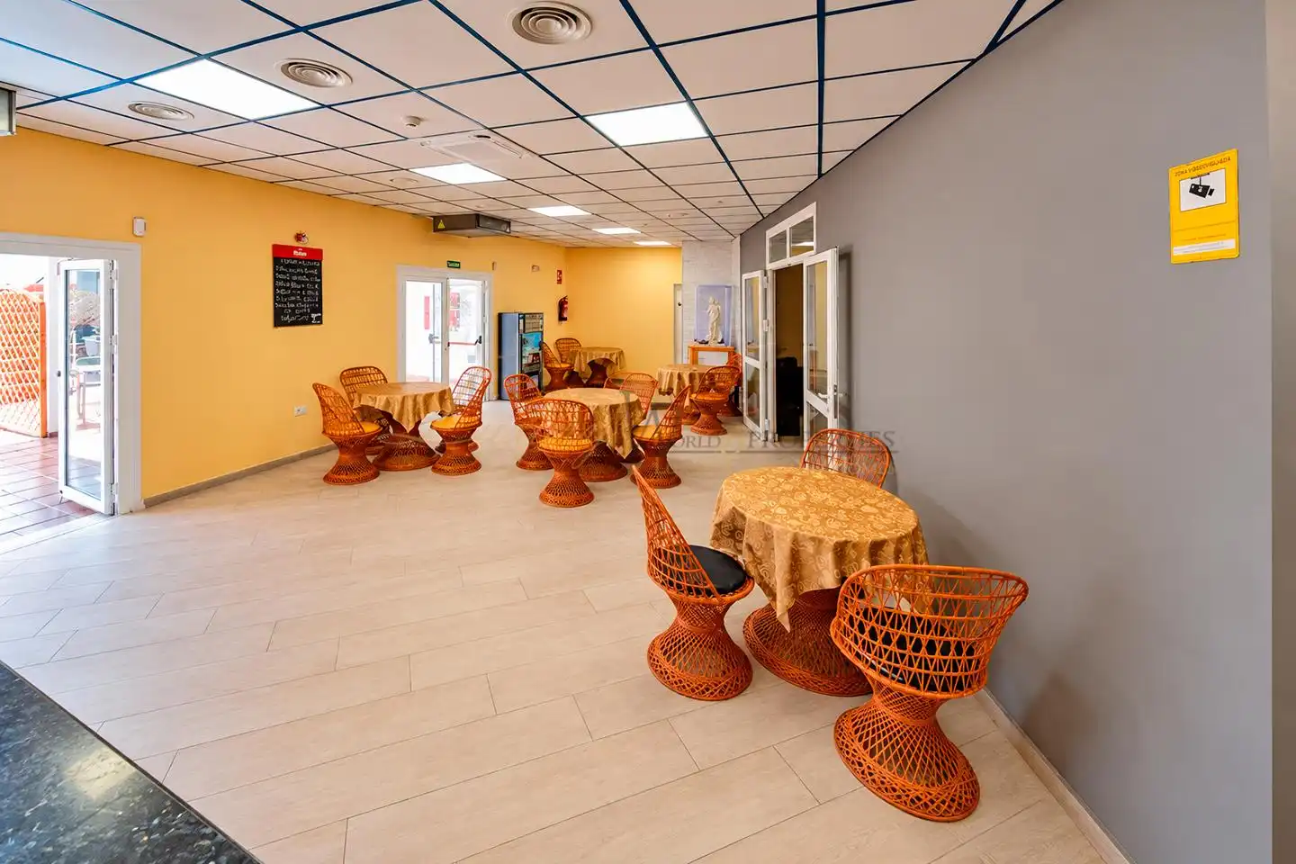 Local comercial en traspaso en Calle Olimpia, imagen 11