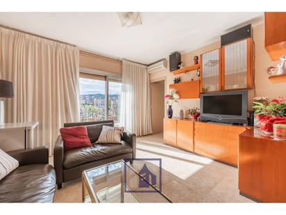 Exterior view of Flat for sale in  Barcelona Capital  with Air Conditioner, Heating and Furnished
