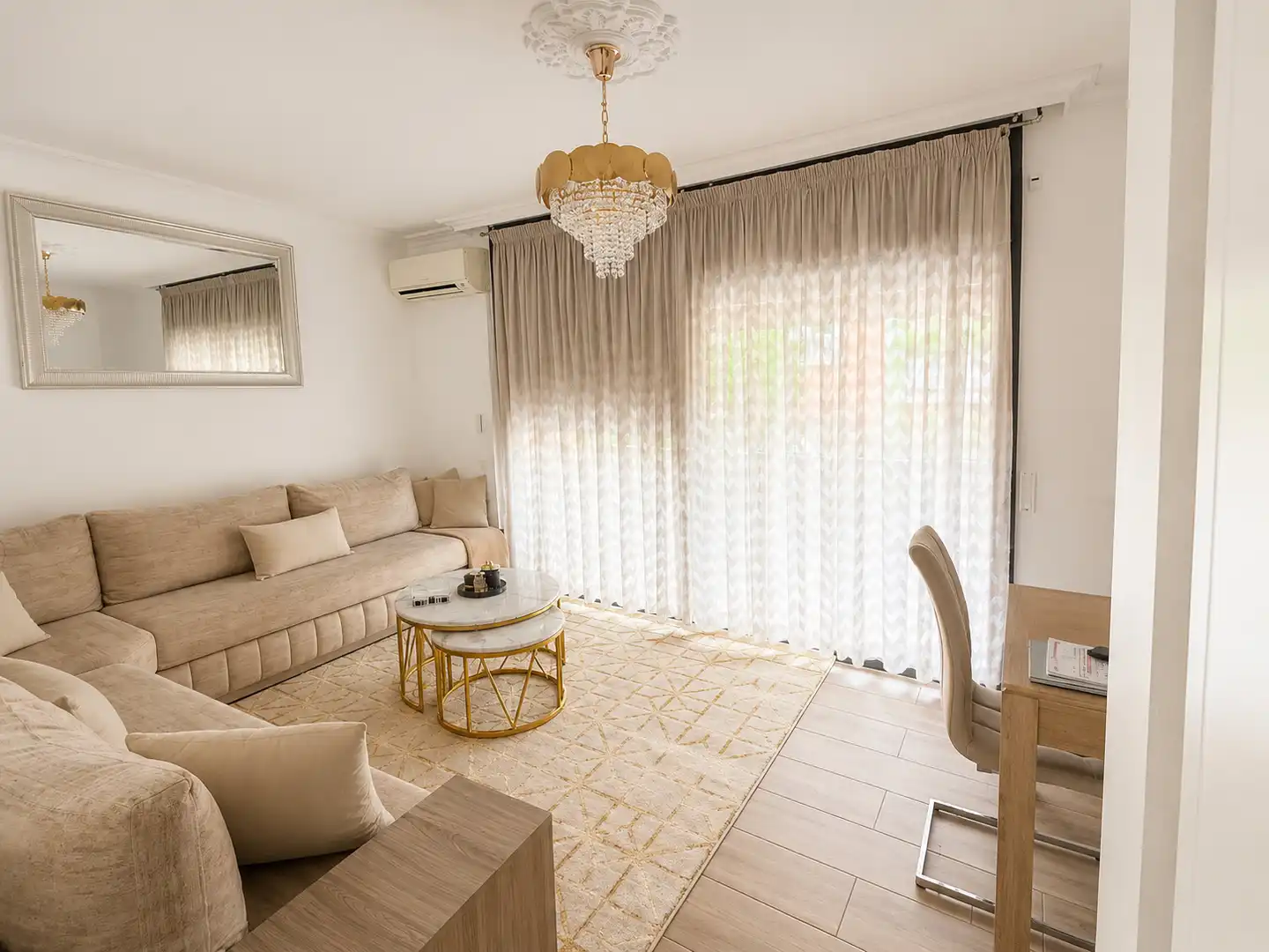 Sala de estar de Casa o chalet en venta en Mollet del Vallès con Aire acondicionado, Calefacción y Parquet