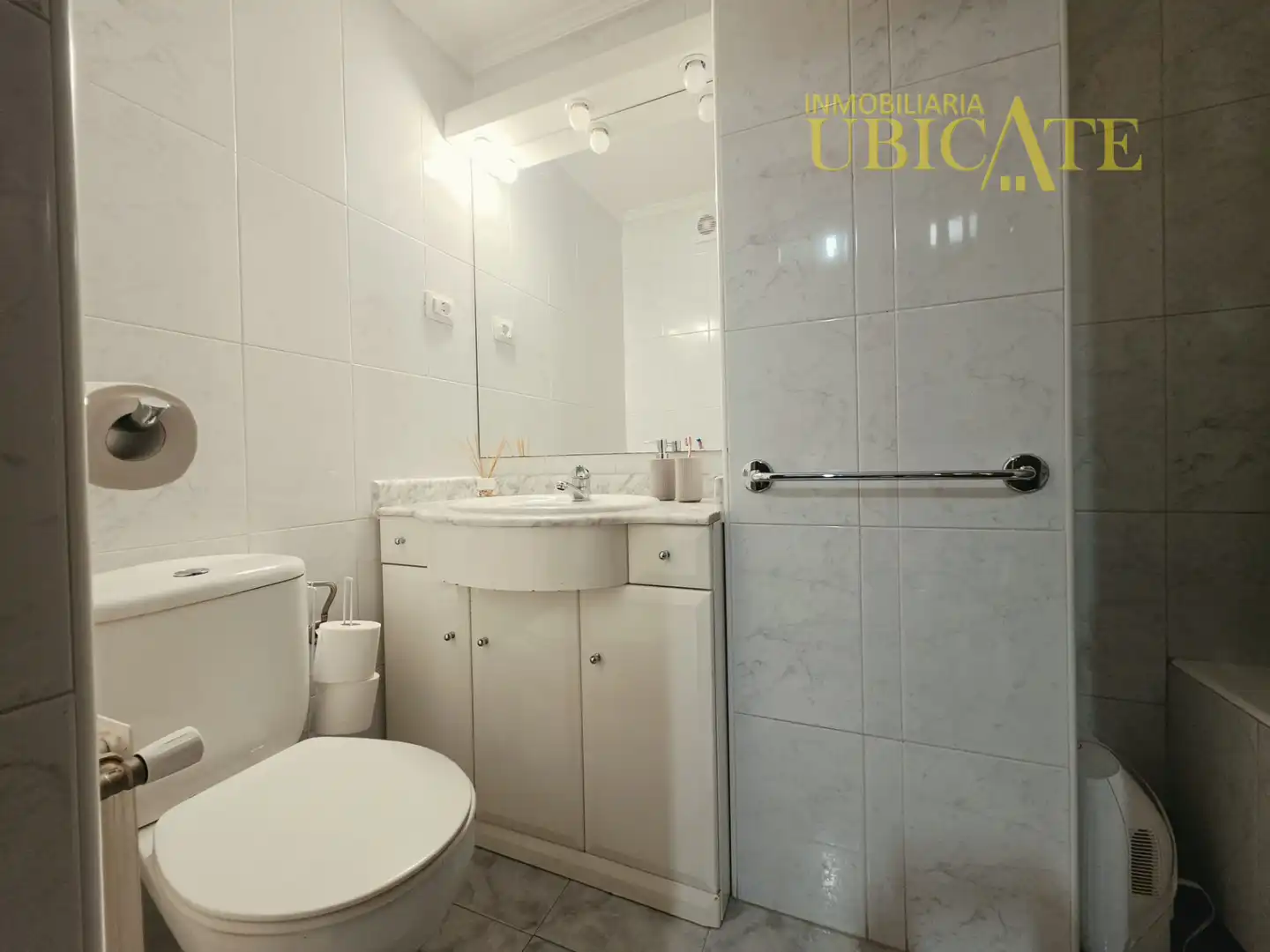Baño de Piso en venta en Castro-Urdiales con Calefacción, Parquet y Trastero