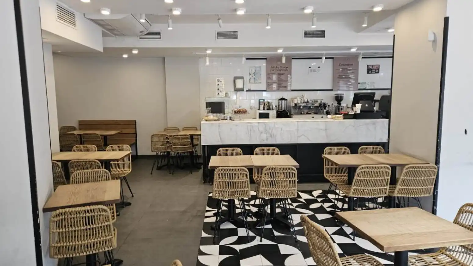 Local comercial en traspàs a Salamanca - Paseo de Carmelitas, imagen 3