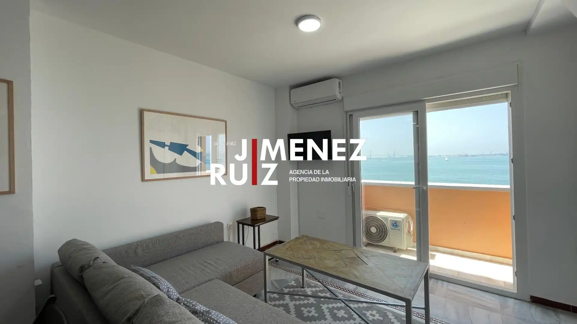Wohnzimmer von Wohnung zur Miete in El Puerto de Santa María mit Klimaanlage, Terrasse und Balkon