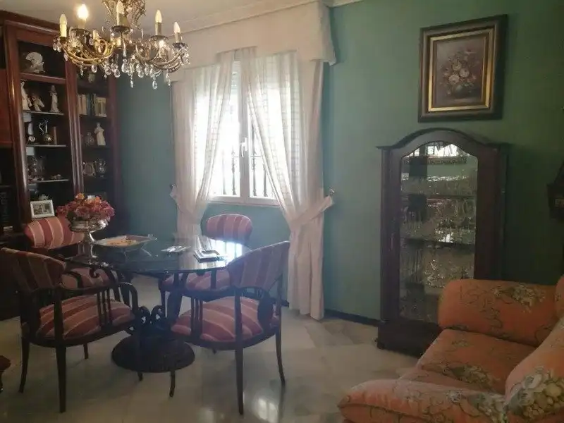 Menjador de Casa o xalet en venda en Córdoba amb Aire condicionat, Calefacció i Jardí privat