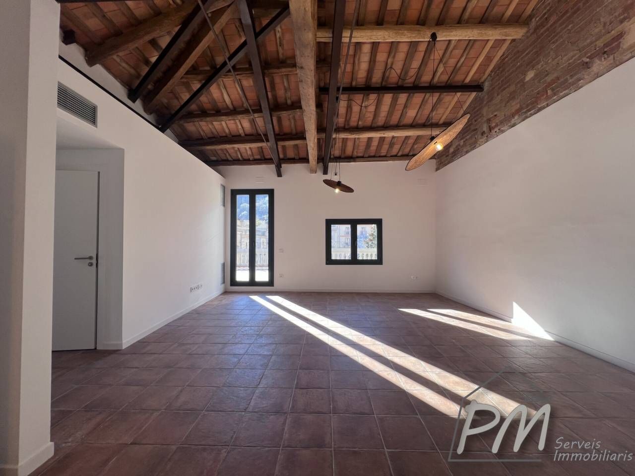 Attic to rent in Amer