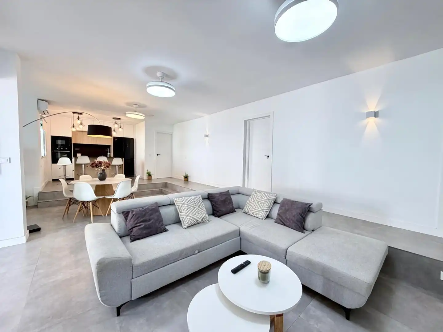 Sala de estar de Casa o chalet en venta en Roquetas de Mar con Aire acondicionado, Calefacción y Jardín privado