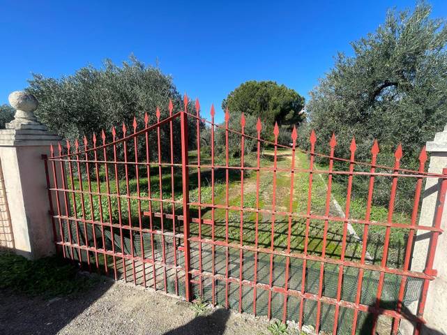 Terreno en Venta en Avenida las Portadas, 8 en La Hacienda - Nueva Andalucía
