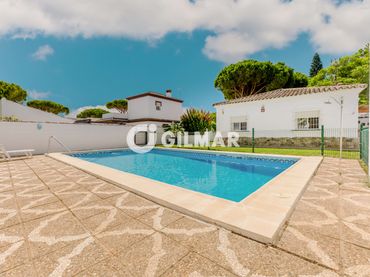 Xalet amb piscina en venda a Las Lagunas - Campano