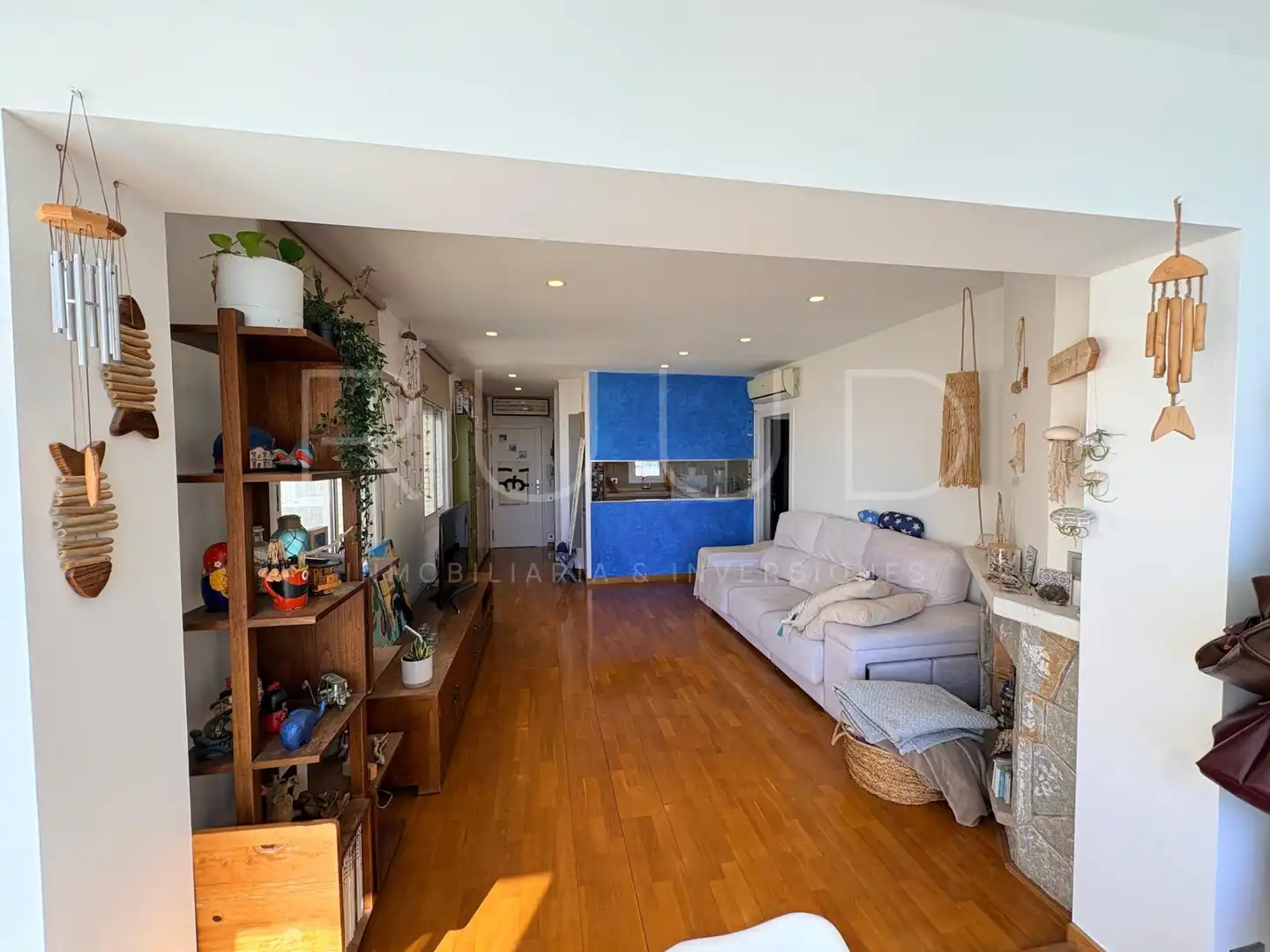 Living room of Flat for sale in Castelldefels  with Air Conditioner, Heating and Parquet flooring