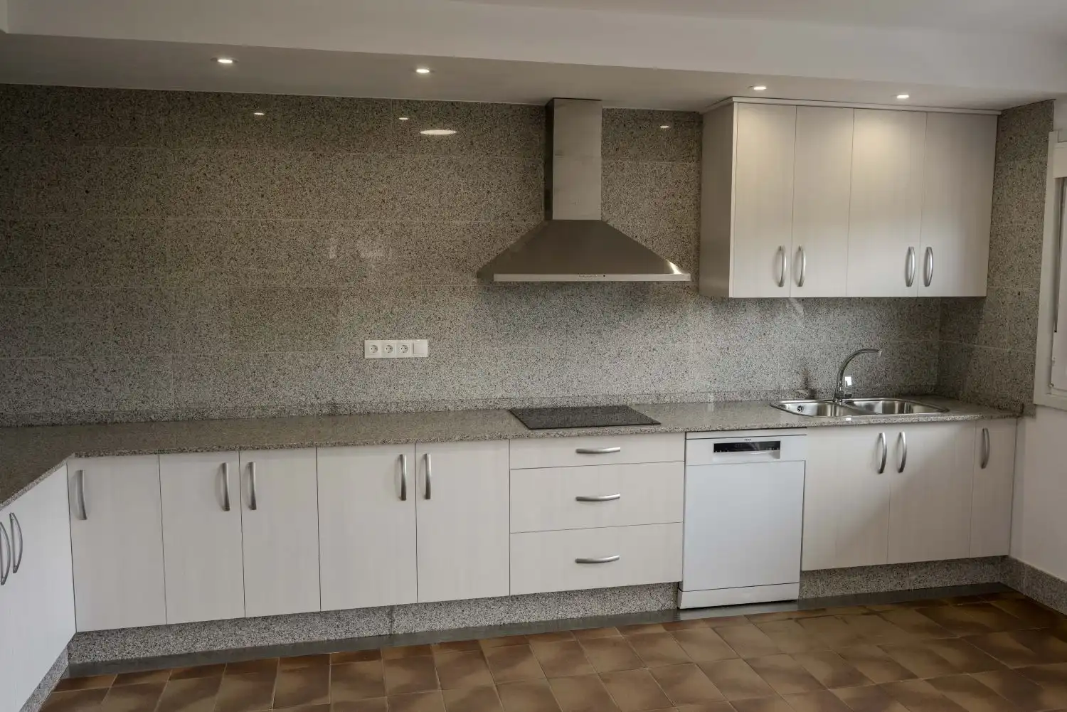 Casa con terraza en venta en Vilaboa, imagen 2