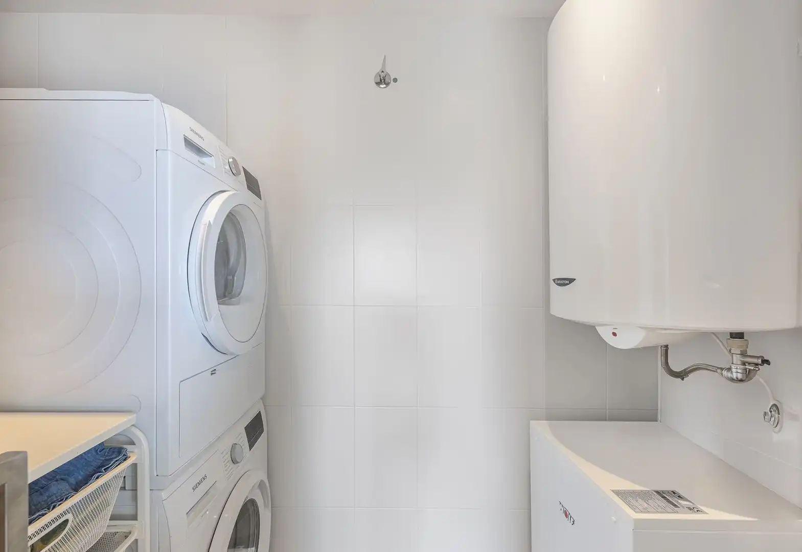 Baño de Dúplex en venta en Benahavís con Aire acondicionado, Terraza y Trastero