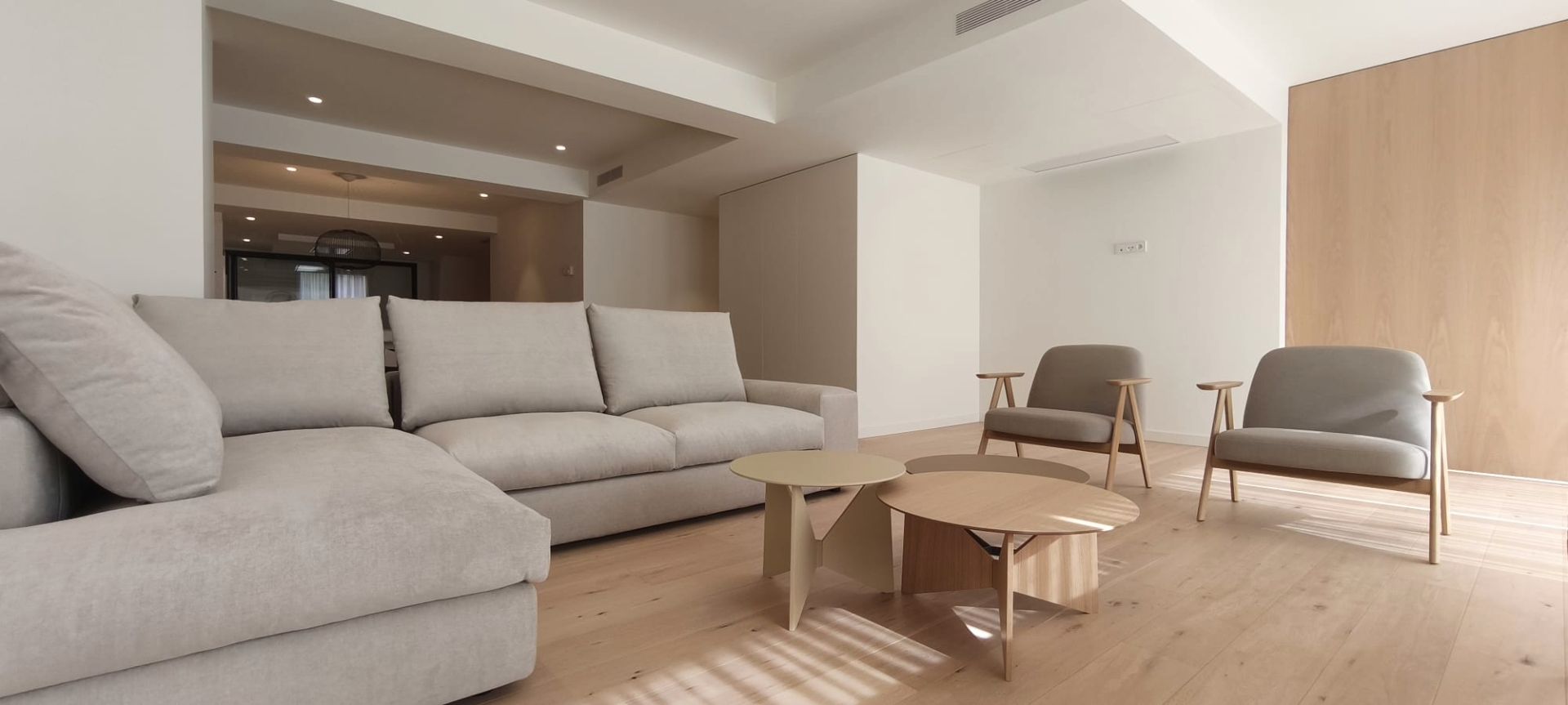 Living room of Flat to rent in Girona Capital  with Air Conditioner, Heating and Parquet flooring