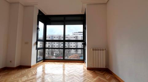 Photo 3 of Flat to rent in Calle de Rufino González, Simancas,  Madrid Capital