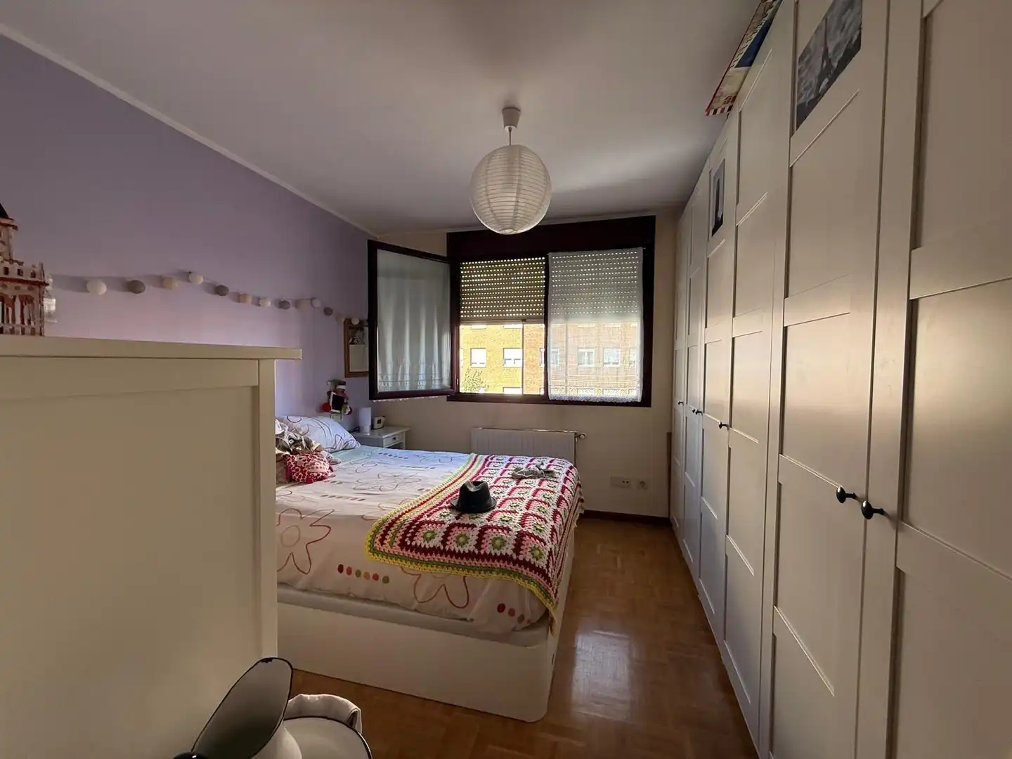 Habitación de Piso en venta en Oviedo  con Calefacción, Trastero y Amueblado