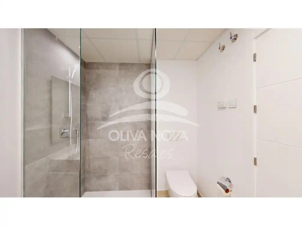 Detached homes for sale in Calle Degas, Oliva Nova