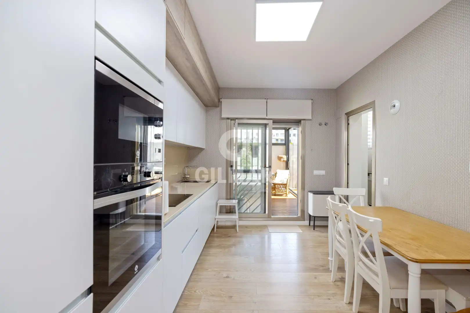 Cocina de Piso en venta en Torremolinos con Calefacción, Jardín privado y Trastero