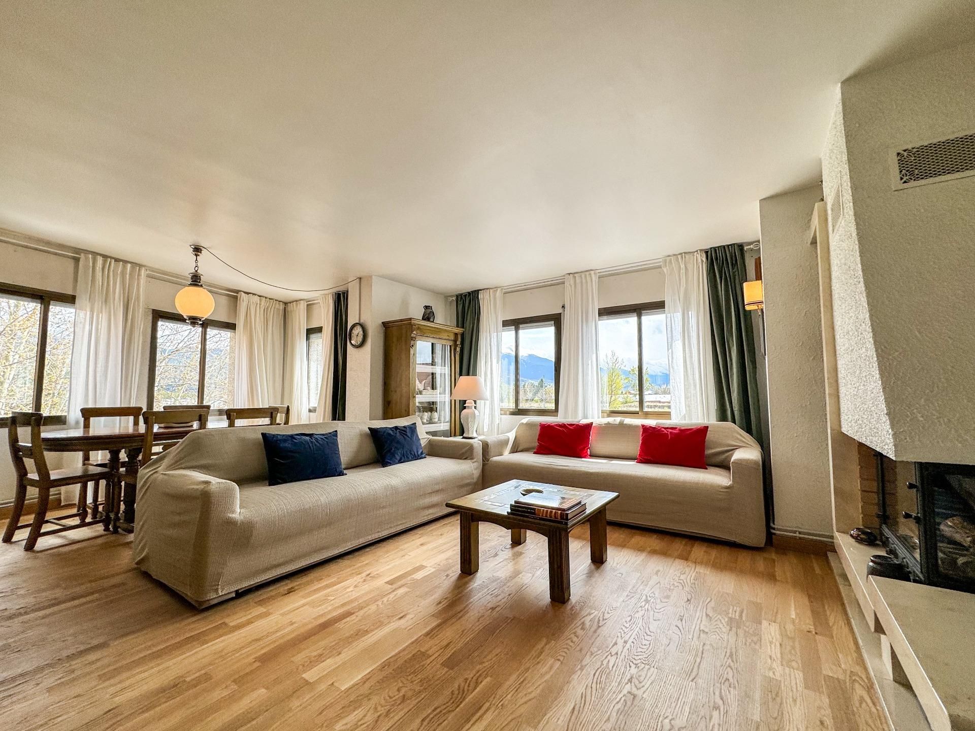 Living room of Flat to rent in Puigcerdà  with Heating, Terrace and Balcony
