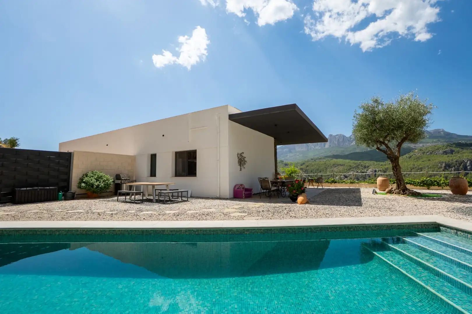 Vista exterior de Casa o chalet en venta en Callosa d'en Sarrià con Piscina