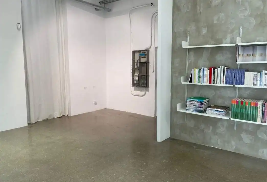 Fabrikhallen zur Miete in Santa Eulàlia