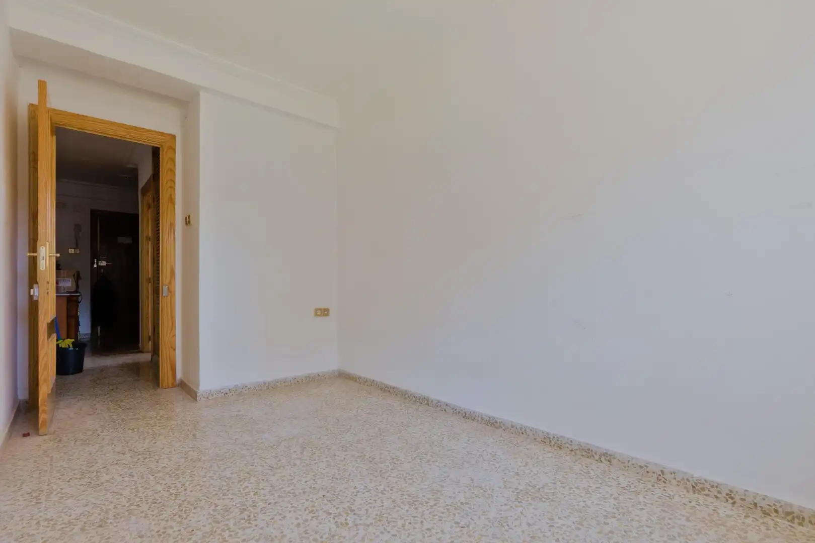Flat for sale in Granada  with Heating