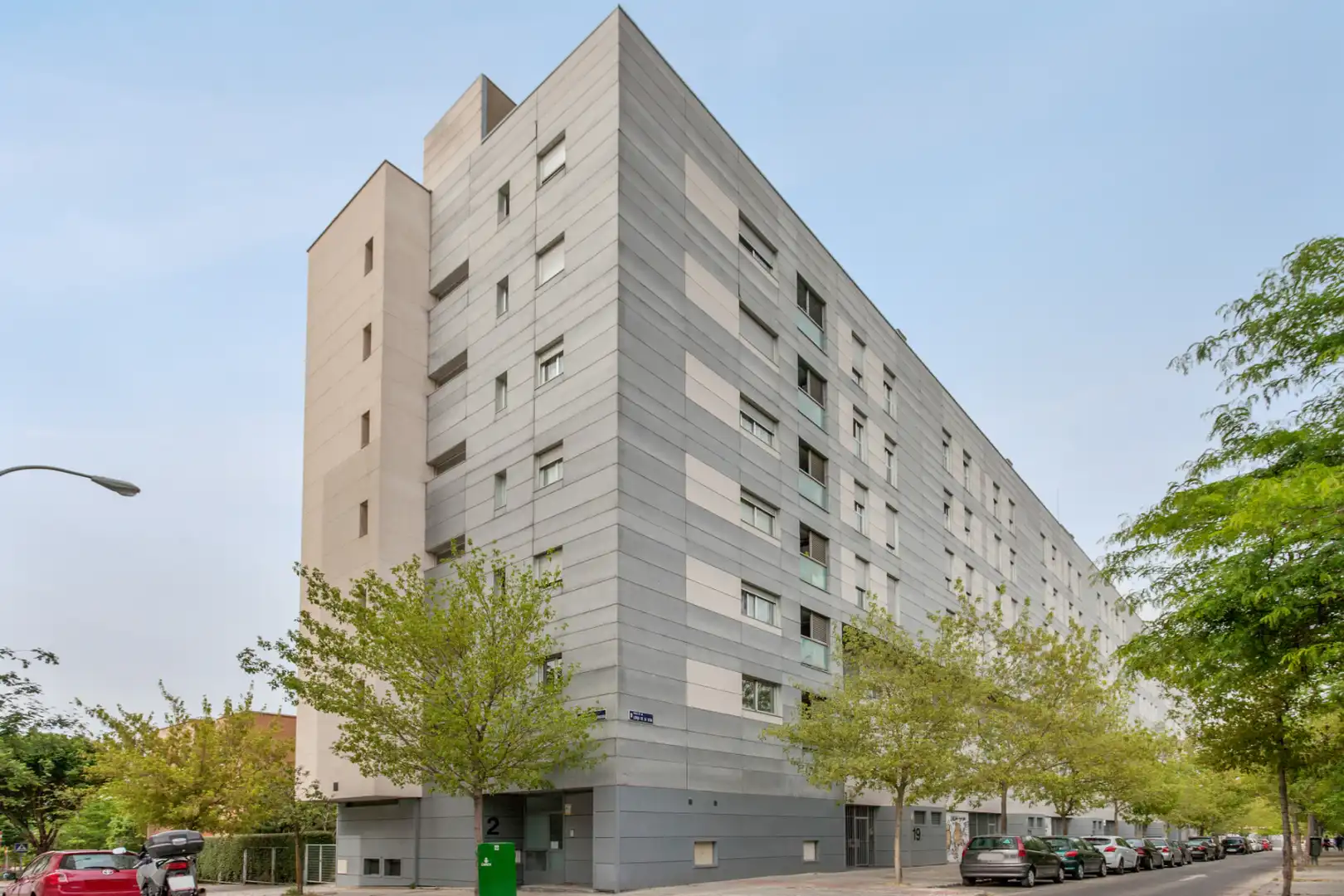 Vista exterior de Piso en venta en Madrid con Amueblado y Piscina comunitaria