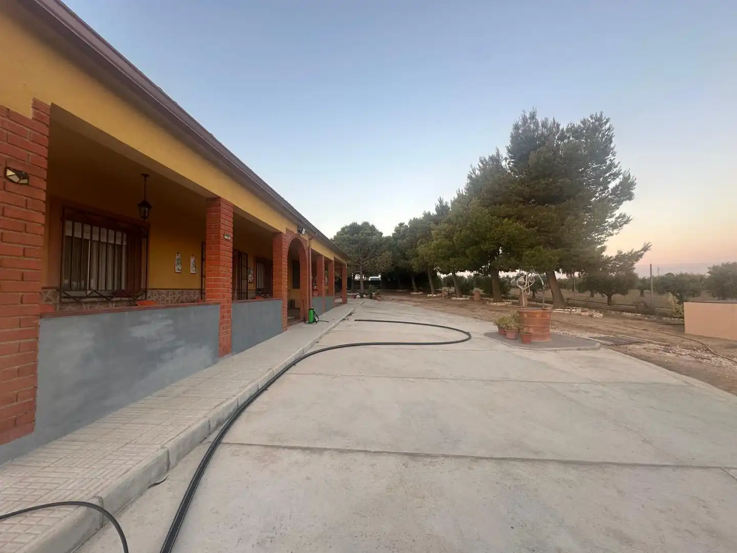 Vista exterior de Casa o chalet en venta en Villarrobledo con Jardín privado, Terraza y Trastero