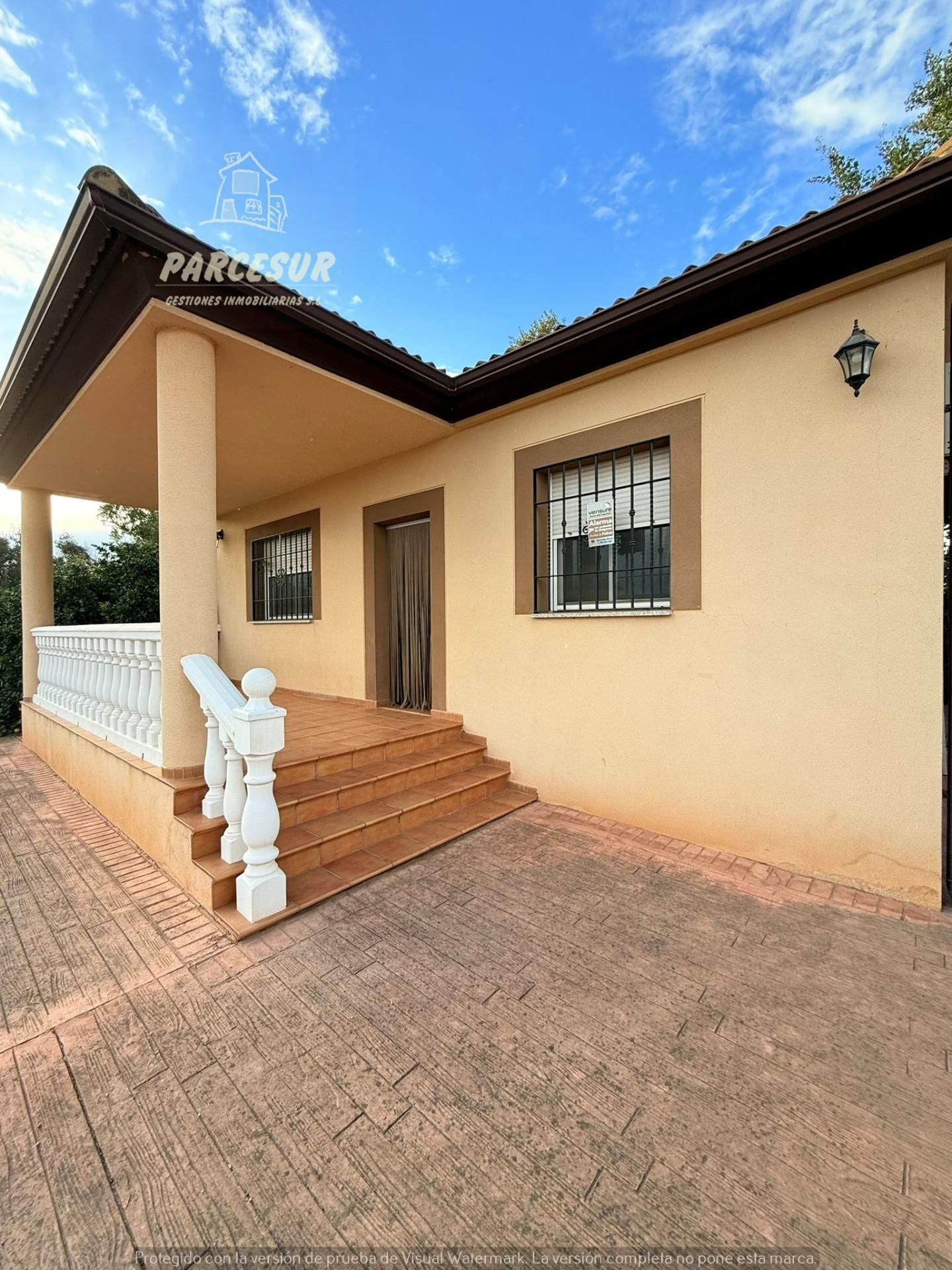 Vista exterior de Casa o xalet en venda en  Córdoba Capital amb Aire condicionat, Calefacció i Jardí privat
