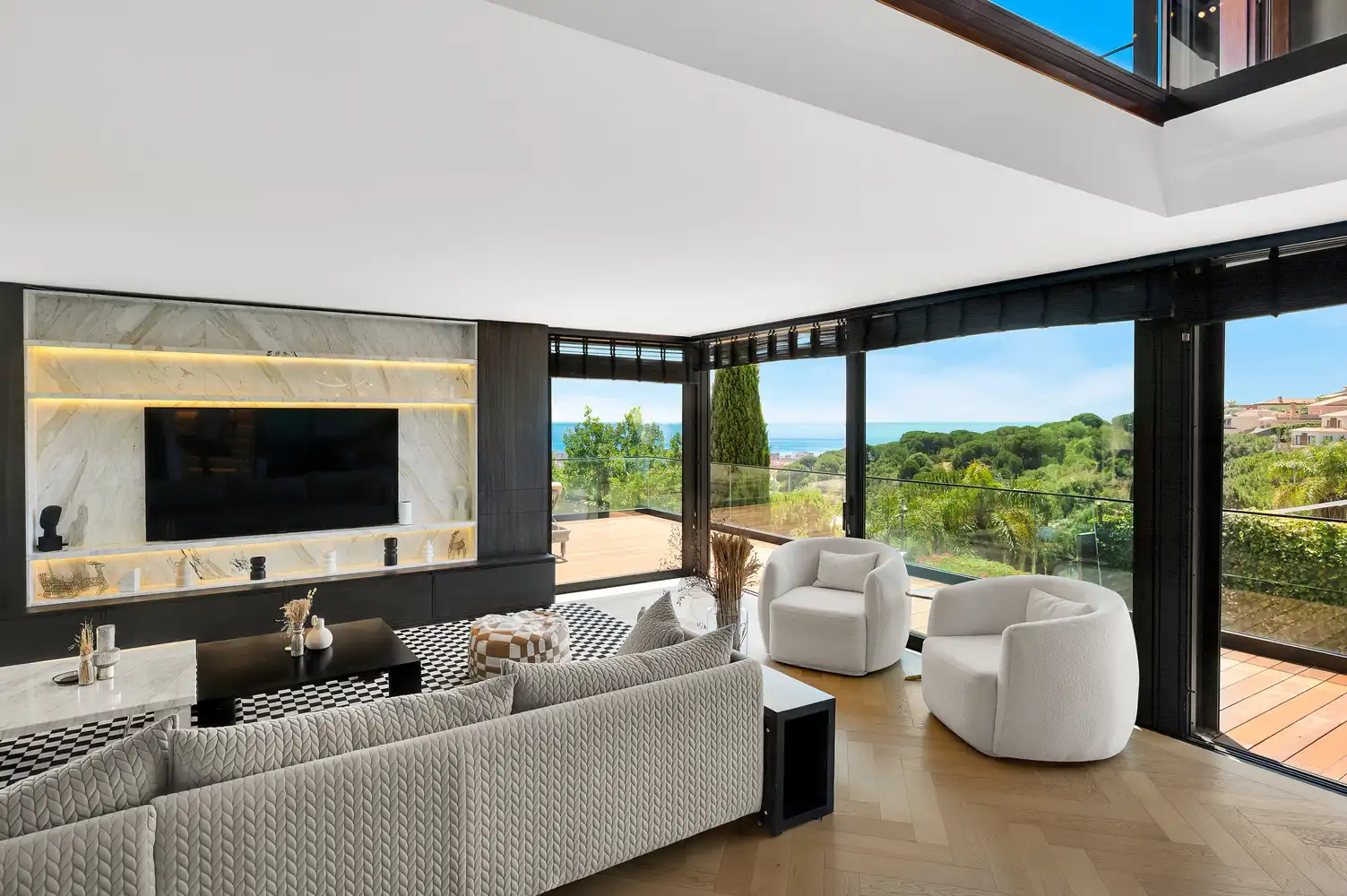 Sala d'estar de Casa o xalet en venda en Calella amb Aire condicionat, Calefacció i Jardí privat