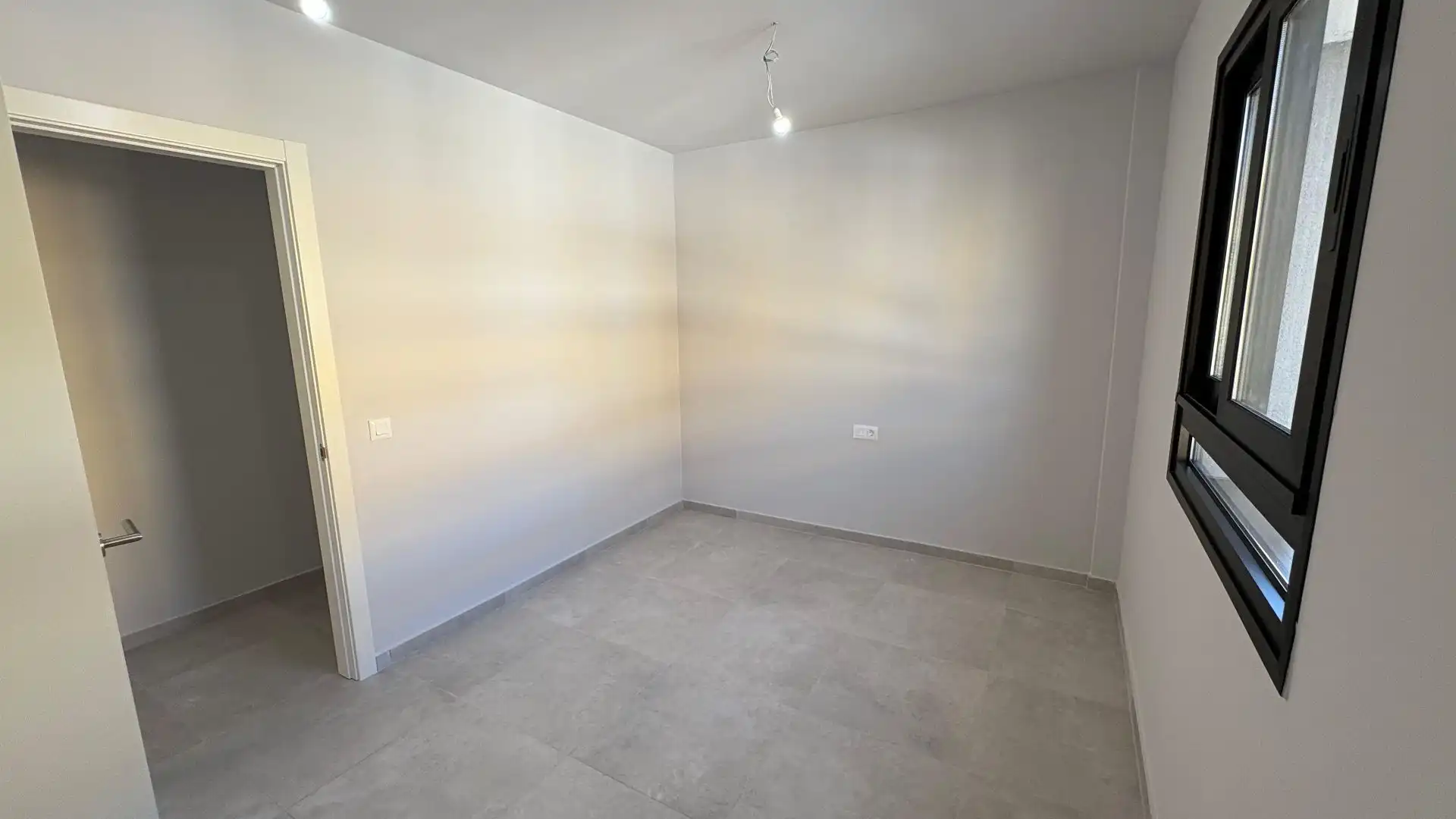 Apartamento en venta en Arona con Terraza, Trastero y Domótica